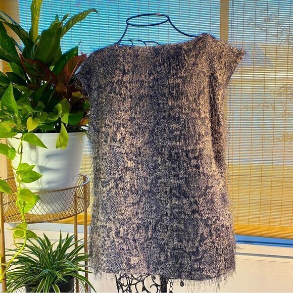 BANANA REPUBLIC ABSTRACT SNAKE SKIN PRINT FRINGE EYELASH BLACK & GRAY TOP S NWT - Picture 9 of 16